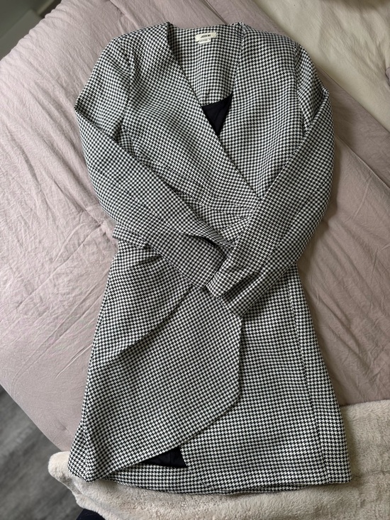 Jason Wu Dresses & Skirts - Jason Wu Black and White Houndstooth Dress never worn!